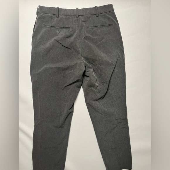 Men’s charcoal, gray straight leg pants from Uniqlo - Picture 5 of 7